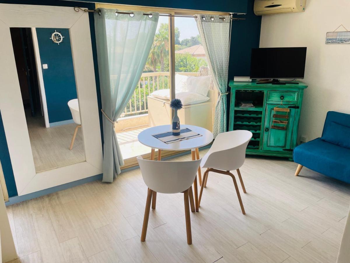 Fréjus Studio De Standing Climatise, Avec Piscine, Proche De La Mer מראה חיצוני תמונה
